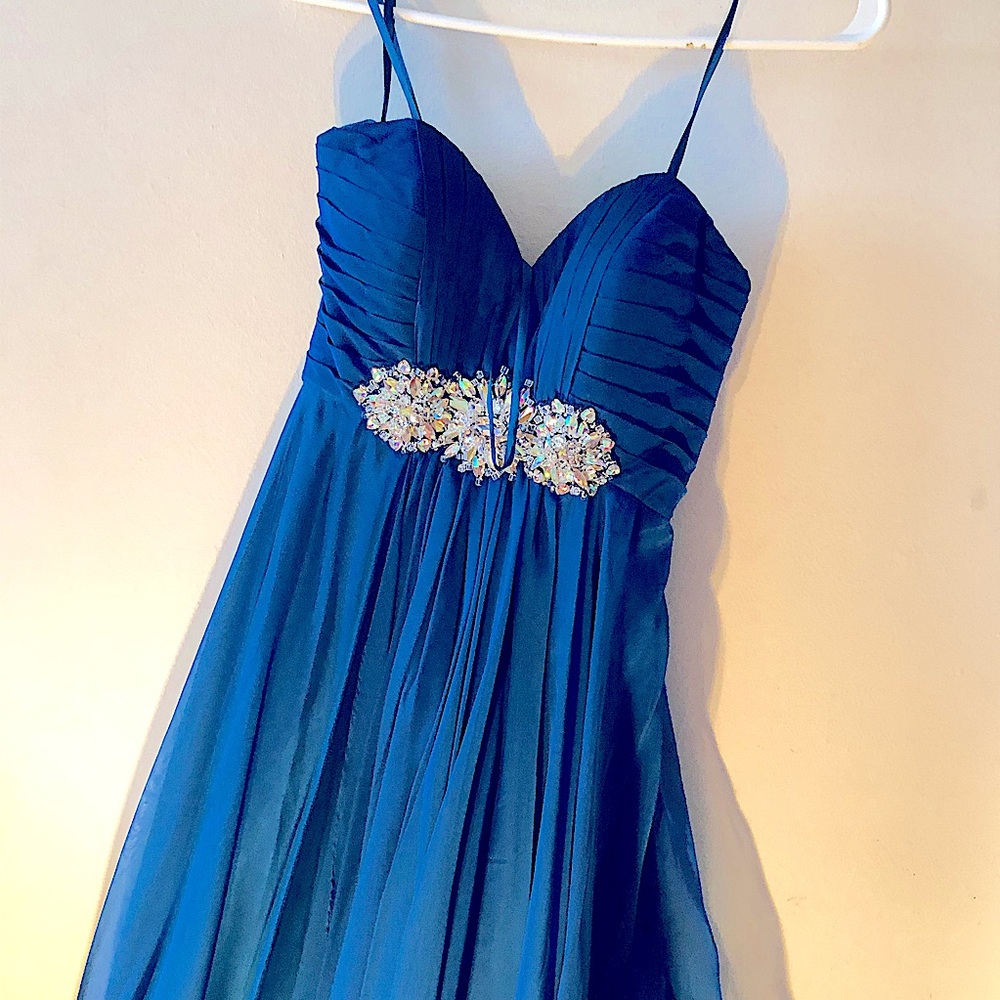 Prom Dress / Gown for prom night ,Ballroom dancing Or a fancy Dinner…